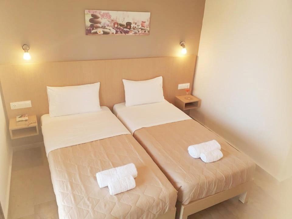 קאבוס Lefkimi Hotel מראה חיצוני תמונה