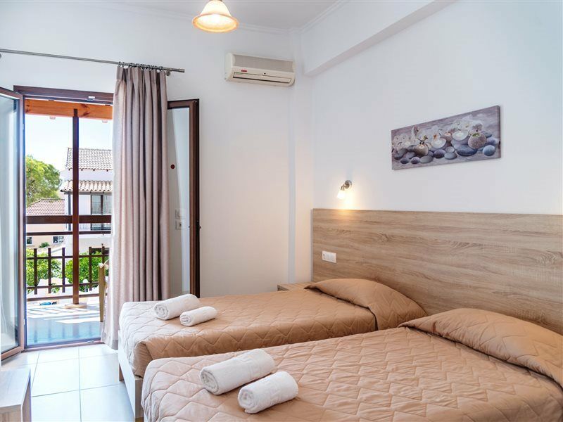 קאבוס Lefkimi Hotel מראה חיצוני תמונה